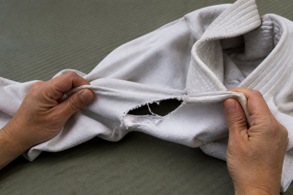 Why Do Cheap Gis Tear Easily? Fabric Science Explained